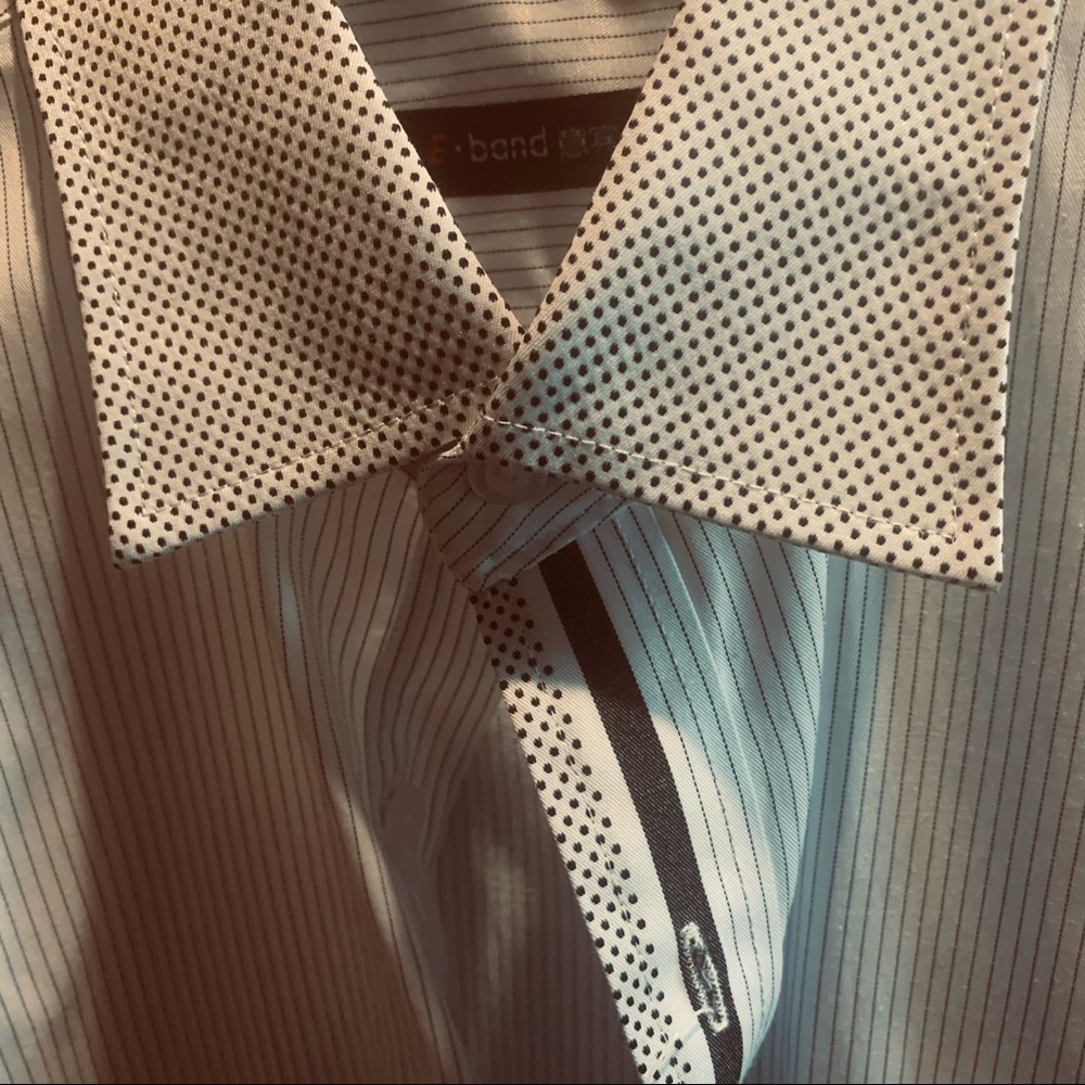 NWT Boys dress shirt in size 16-18